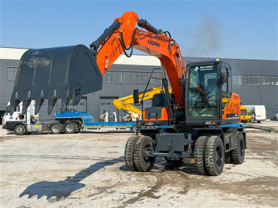 Колесный экскаватор Horn ZT150W