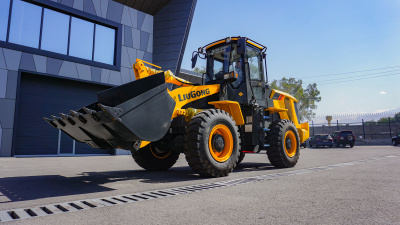 Фронтальный погрузчик LiuGong CLG 835H MAX
