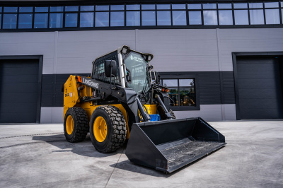 Мини-фронтальный погрузчик LiuGong CLG 385B