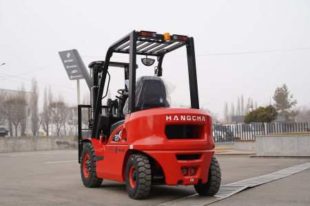Дизельный вилочный погрузчик Hangcha  CPCD30-XRW10F / серия X ( 3000 кг)