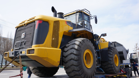Карьерный фронтальный погрузчик LiuGong CLG 890T