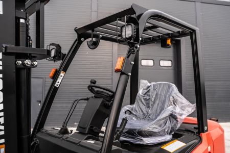 Дизельный вилочный погрузчик Hangcha CPCD35-XRW33F / серия XF (3500 кг)