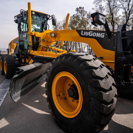 Автогрейдер LiuGong CLG 4215D (4WD)