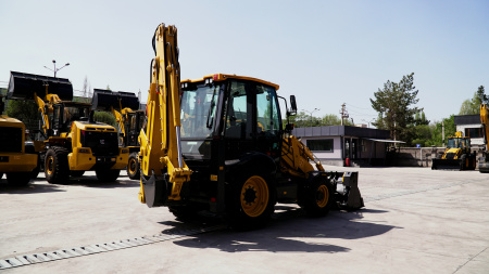 Экскаватор погрузчик LiuGong CLG 777A Plus