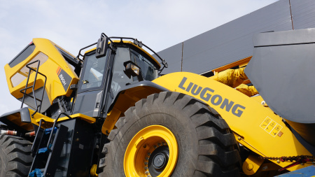 Карьерный фронтальный погрузчик LiuGong CLG 890T