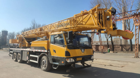 Автокран LiuGong TC250T5
