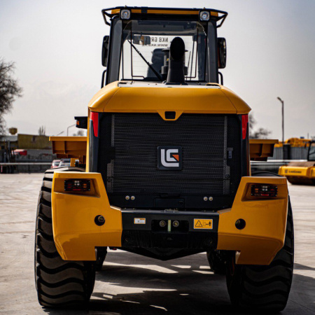 Фронтальный погрузчик LiuGong CLG 855H MAX