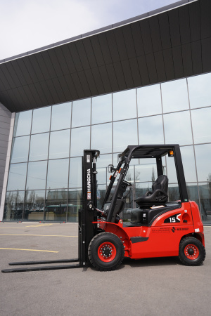 Бензиновый погрузчик Hangcha CPQD18-XRW21 (1750 кг)