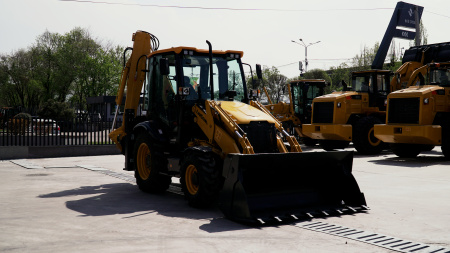 Экскаватор погрузчик LiuGong CLG 777A Plus
