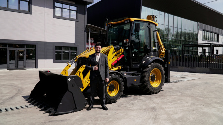 Экскаватор погрузчик LiuGong CLG 777A Plus
