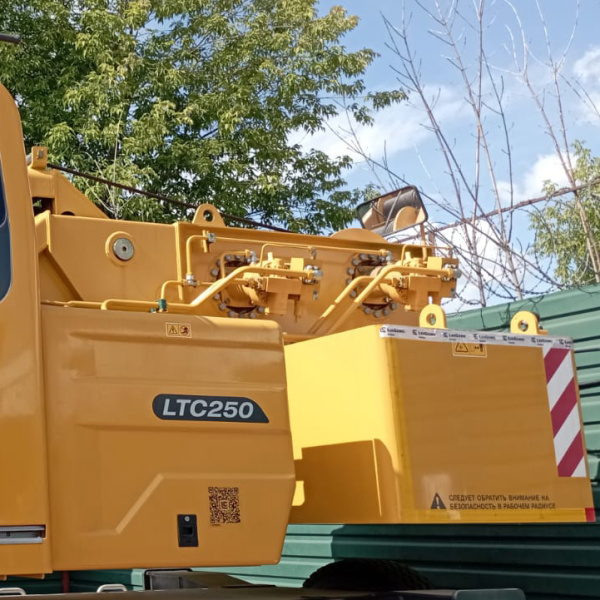 Автокран LiuGong TC250T5