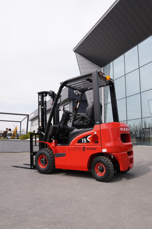 Бензиновый погрузчик Hangcha CPQD18-XRW21 (1750 кг)