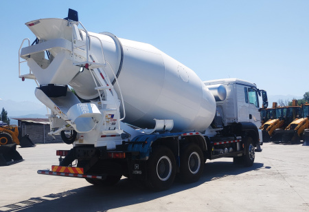 Автобетоносмеситель HOWO ZZ5256GJBV384ME (евро 5)