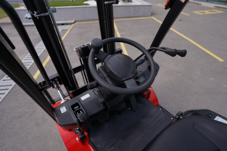 Бензиновый погрузчик Hangcha CPQD18-XRW21 (1750 кг)