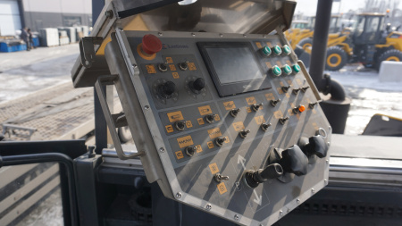 Асфальтоукладчик LiuGong CLG 509E ( Hydraulic)
