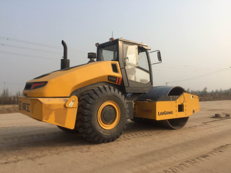 Грунтовый каток LiuGong CLG 6122E